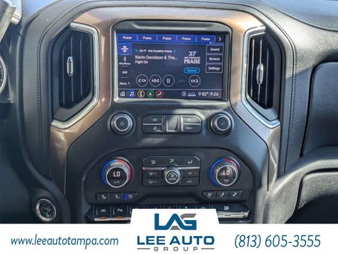 Used 2020 Chevrolet Silverado 1500 High Country w/ Technology Package AWD/4WD image 17