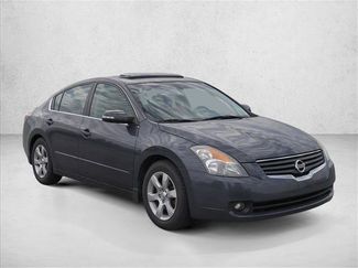 Used 2008 Nissan Altima 3.5 SL w/ Technology Pkg FWD video 3
