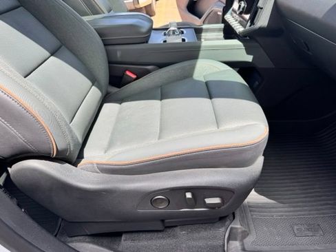 Used 2024 GMC Acadia AT4 w/ Super Cruise Package AWD/4WD image 32