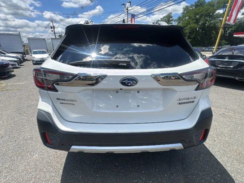 Used 2020 Subaru Outback Touring XT AWD/4WD image 6