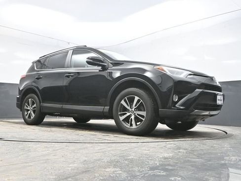 Used 2018 Toyota RAV4 XLE image 29