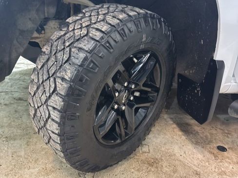 Used 2022 Chevrolet Silverado 1500 LT Trail Boss w/ Bed Protection Package image 23