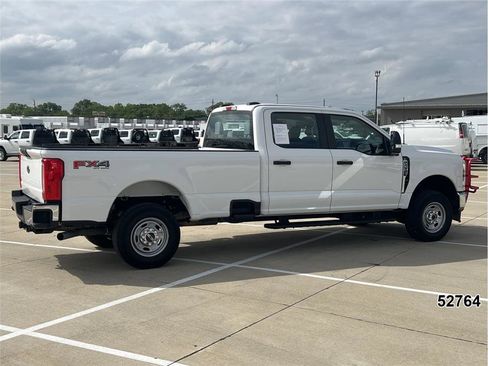 Used 2024 Ford F250 XL w/ FX4 Off-Road Package AWD/4WD image 2