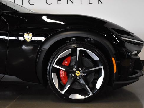 Used 2025 Ferrari Purosangue image 7