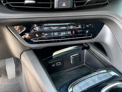 Used 2022 Buick Envision Preferred image 38