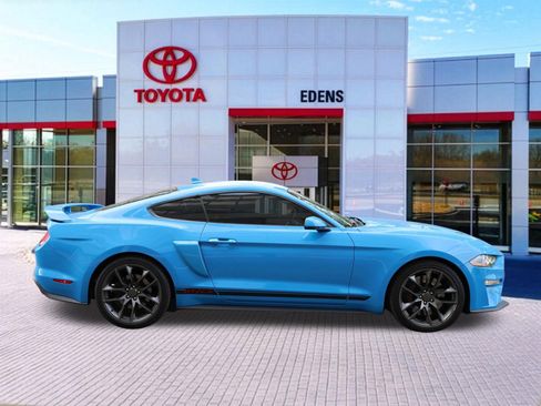 Used 2022 Ford Mustang GT Premium w/ GT Performance Package RWD image 2