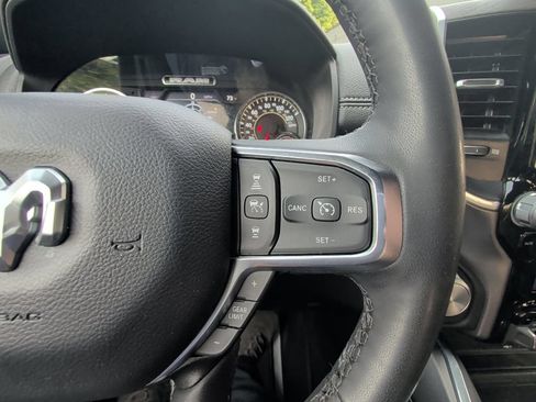 Used 2025 RAM 1500 Laramie w/ Sport Appearance Package AWD/4WD image 18