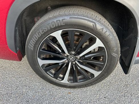 Used 2022 Toyota Highlander XSE FWD image 10