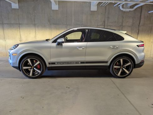 New 2026 Porsche Cayenne S image 2