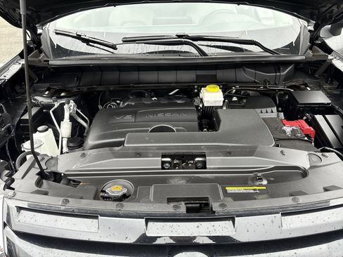 Used 2024 Nissan Pathfinder SL image 11