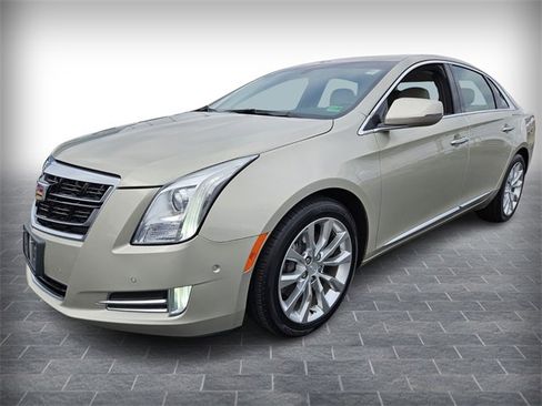 Used 2016 Cadillac XTS Luxury image 3