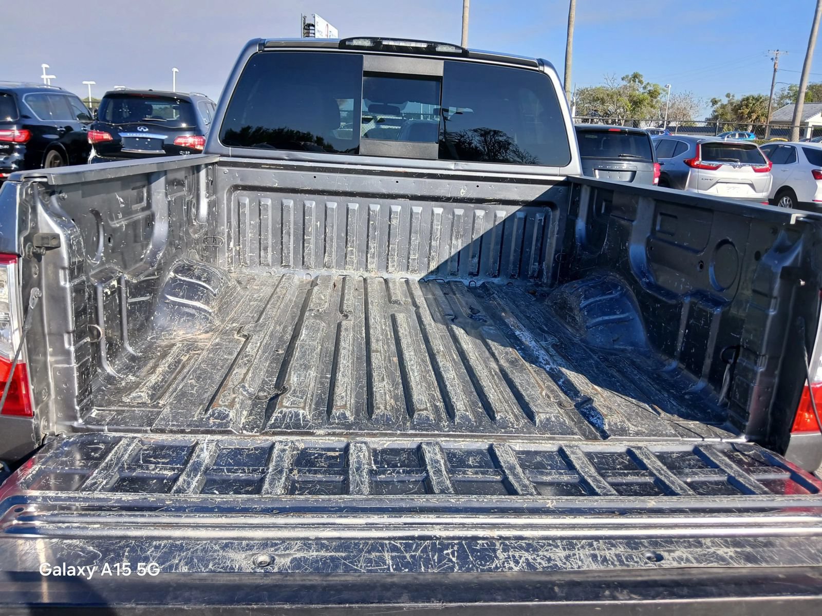 Used 2018 Nissan Titan SV RWD image 7