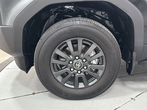 Used 2024 Toyota Land Cruiser image 24