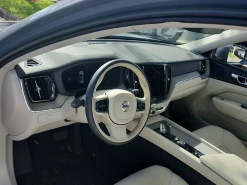 Certified 2023 Volvo XC60 B5 Plus w/ Protection Package Premier image 6