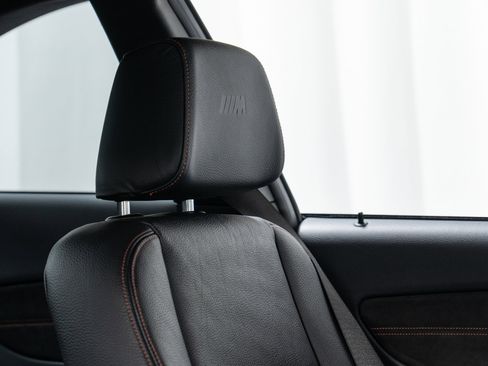 Used 2011 BMW 1 Series M image 23