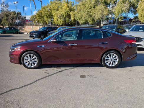 Used 2016 Kia Optima EX w/ Premium Package image 2