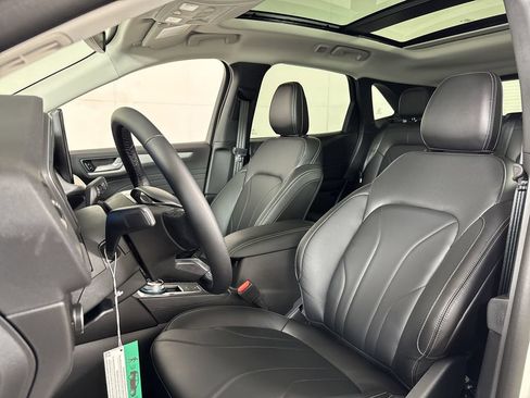 New 2025 Ford Escape SE w/ PHEV Premium Package FWD image 41