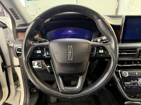 Used 2022 Lincoln Corsair Reserve image 16