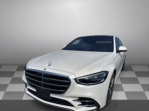 Used 2024 Mercedes-Benz S 580 4MATIC Sedan image 2