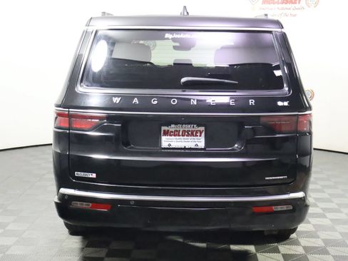 Used 2024 Jeep Wagoneer L Series II w/ Flexible Seating Group AWD/4WD image 6