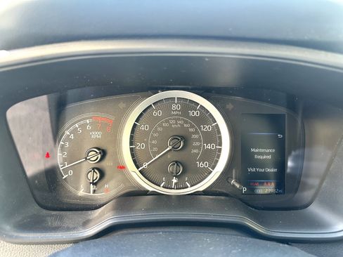 Used 2022 Toyota Corolla LE image 15