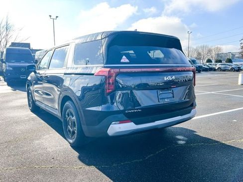 New 2026 Kia Carnival image 8
