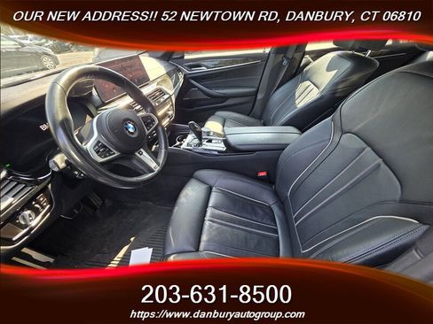 Used 2022 BMW M550i xDrive w/ Premium Package image 9