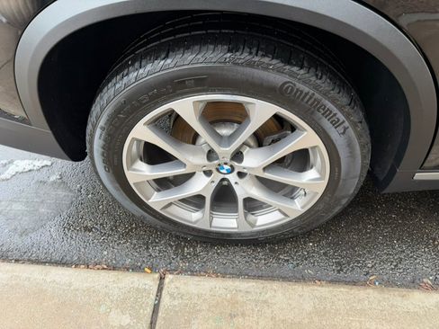 Used 2022 BMW X5 xDrive40i w/ Climate Comfort Package image 30
