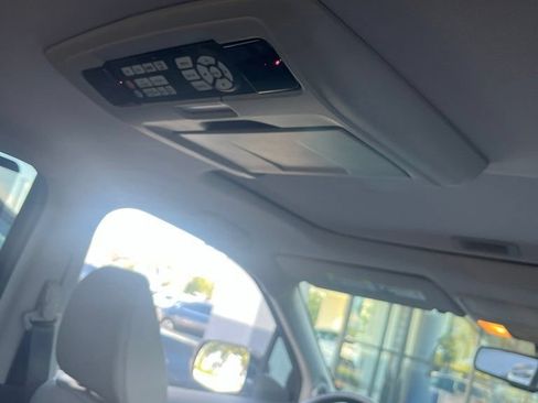 Used 2016 Honda Pilot Touring image 10