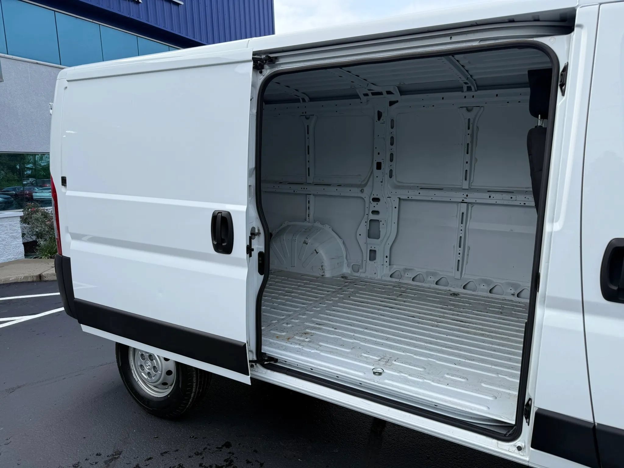 Used 2023 RAM ProMaster 1500 FWD image 30