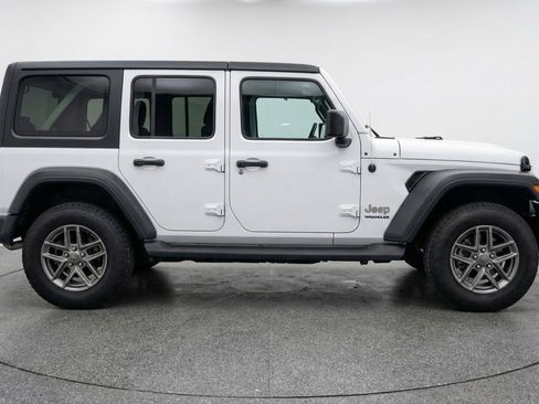 Used 2025 Jeep Wrangler Unlimited Sport AWD/4WD image 11