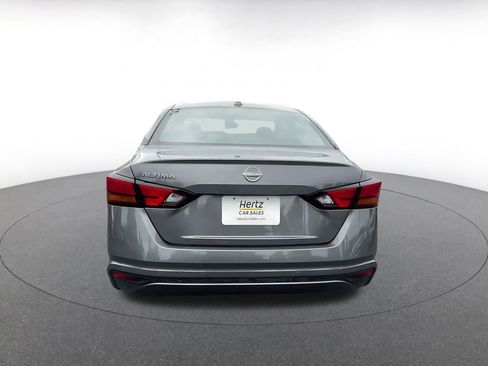 Used 2025 Nissan Altima 2.5 SV image 12