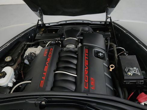 Used 2010 Chevrolet Corvette Grand Sport w/ Preferred Equipment Group RWD image 20