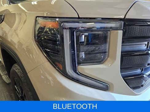 Used 2022 GMC Sierra 1500 Elevation AWD/4WD image 5