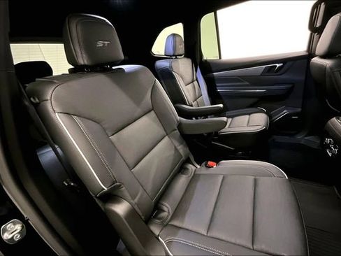 Used 2025 Buick Enclave Sport Touring w/ LPO, Floor Liner Package image 24