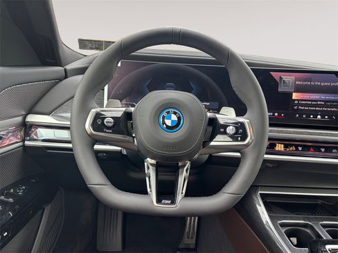 New 2026 BMW 750e xDrive image 12