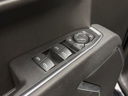 Used 2026 GMC Sierra 1500 SLT image 12