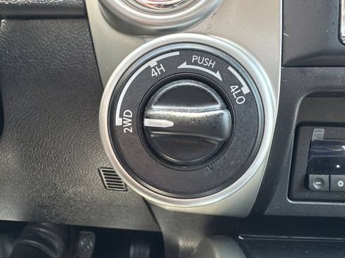 Used 2018 Nissan Titan PRO-4X w/ Pro-4x Convenience Package AWD/4WD image 21