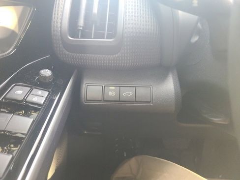 Used 2024 Toyota bZ4X XLE image 24