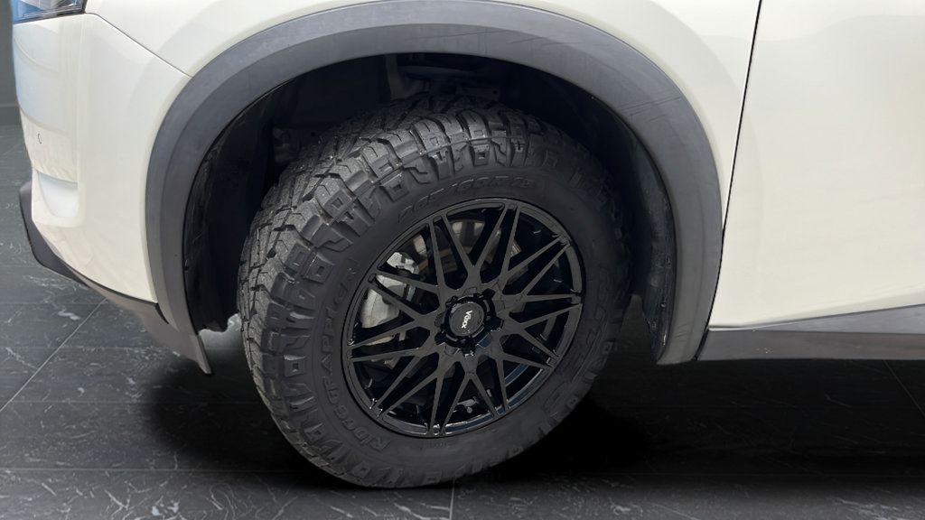 Used 2023 Nissan Pathfinder SL AWD/4WD image 35