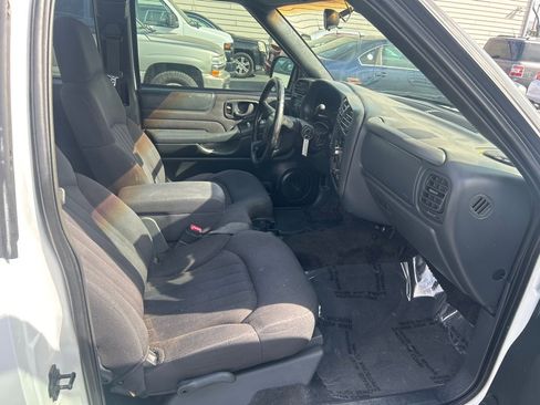 Used 2003 Chevrolet S10 Pickup LS w/ Convenience Package image 11