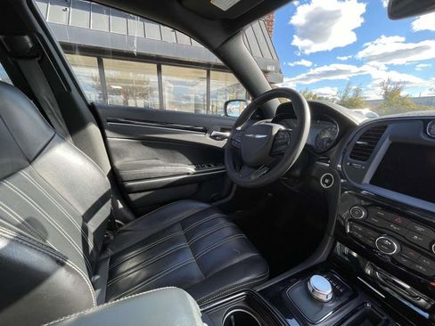 Used 2023 Chrysler 300 S image 17