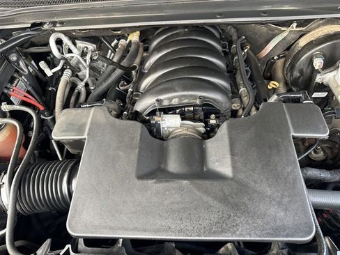 Used 2020 Chevrolet Suburban Premier w/ RST Edition image 39