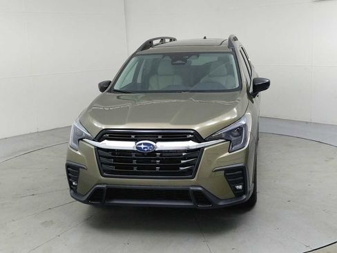 New 2025 Subaru Ascent Limited image 3