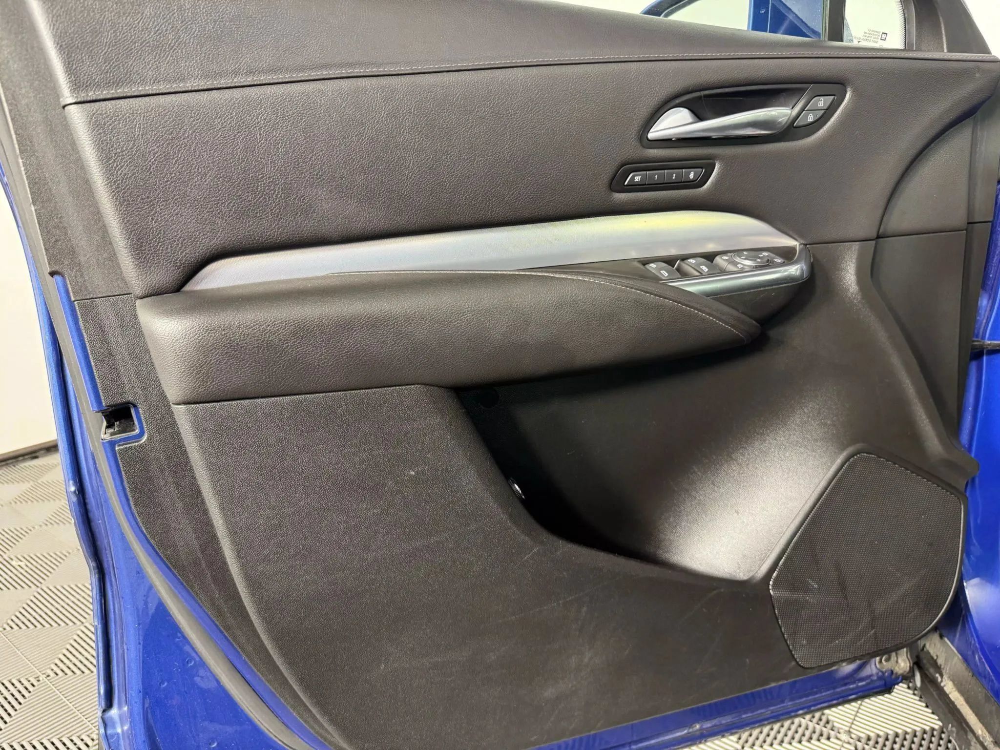 Used 2021 Cadillac XT4 Premium Luxury AWD/4WD image 39