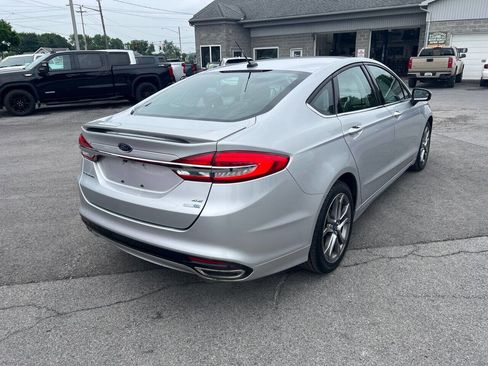 Used 2017 Ford Fusion SE w/ Equipment Group 201A image 5