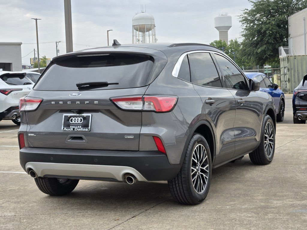 Used 2022 Ford Escape SEL w/ Technology Package FWD image 8