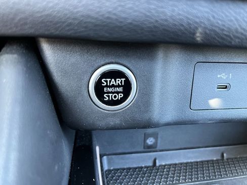 Used 2023 Nissan Rogue Platinum w/ Platinum Premium Package image 17