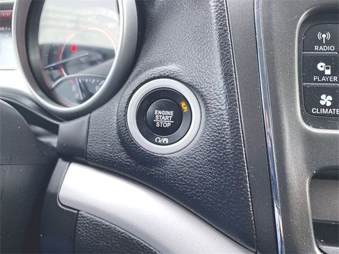 Used 2019 Dodge Journey SE w/ Connectivity Group image 16