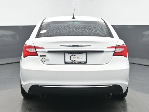 Used 2014 Chrysler 200 Touring image 5